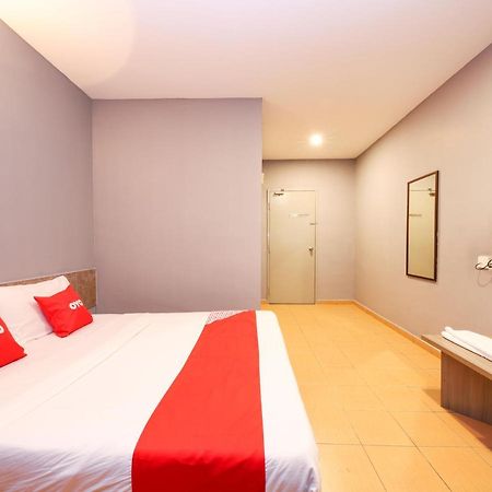 Oyo 89676 Hotel 22 Seremban Eksteriør billede