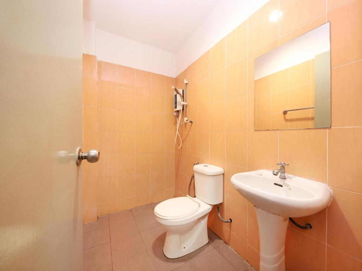 Oyo 89676 Hotel 22 Seremban Eksteriør billede