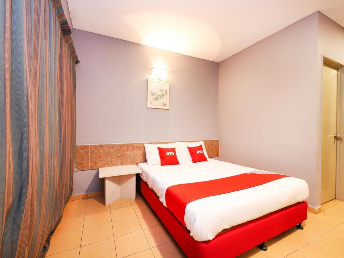 Oyo 89676 Hotel 22 Seremban Eksteriør billede